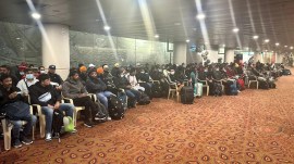 276 back, let off; 25 who sought asylum sent to Paris suburb