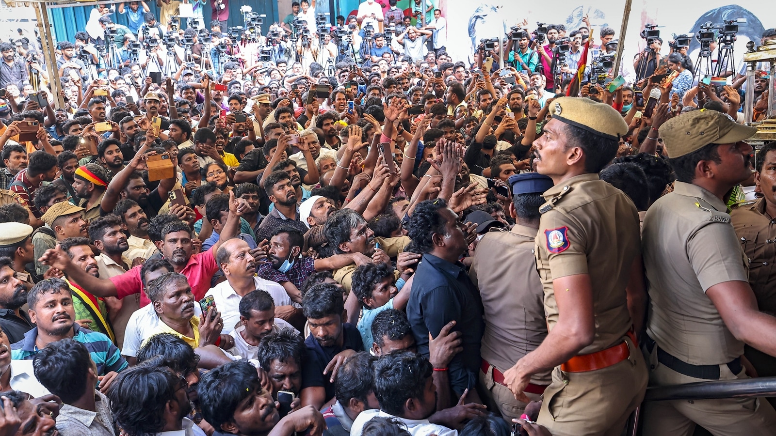 Hundreds pay tribute to ‘Captain’ Vijayakanth; void hard to fill: PM