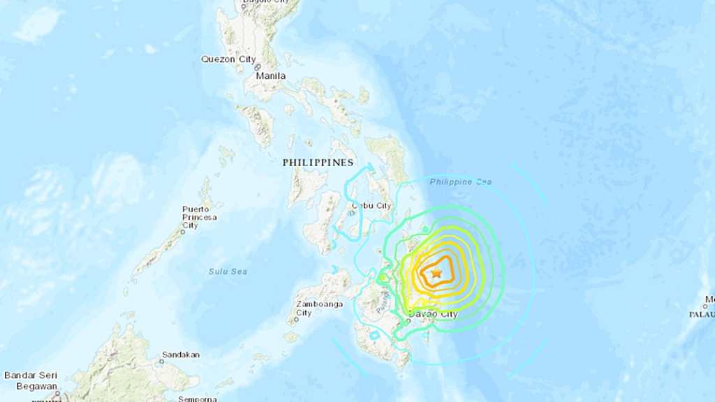 Philippines tsunami threat
