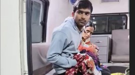 Good samaritan, preterm delivery at YCM hospital, Yashwantrao Chavan Memorial hospital, oxygen cylinder with baby, good samaritan Sanjay Koran, indian express news