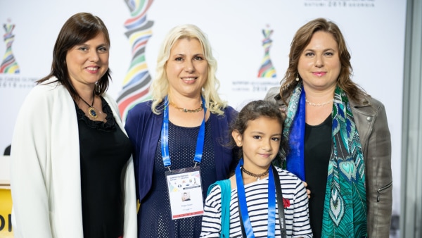 Susan Polgar (centre) and Judit Polgar at the Batumi Chess Olympiad in 2018. (PHOTO: FIDE/David Llada)