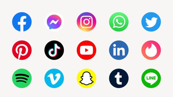 Social media app logos