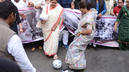 Sukanta Majumdar insulted Swami Vivekananda, Swami Vivekananda insult, Trinamool Congress, TMC demands apology, Amit Shah, JP Nadda, TMC hits kolkata streets, indian express news