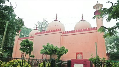 Sunehri Bagh Masjid Faces Legal Challenge In New Delhi 89 Sunehri Bagh Masjid: Traffic study in 2021 said traffic volume was below capacity | Delhi News -