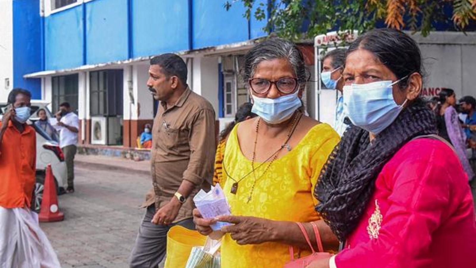 After new Covid subvariant, Karnataka makes face masks mandatory for people above 60