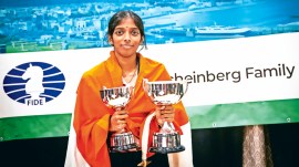 Vaishali Rameshbaabu, Vaishali Rameshbaabu GM, Vaishali Rameshbaabu Grand Master, Praggnanandhaa, Brother and sister, Brother sister GM, Indian chess news, Chess news, Vaishali and Praggnanandhaa
