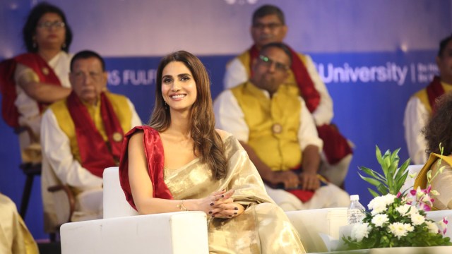 Vaani-Kapoor-at-the-7th-Annual-Convocation (1)