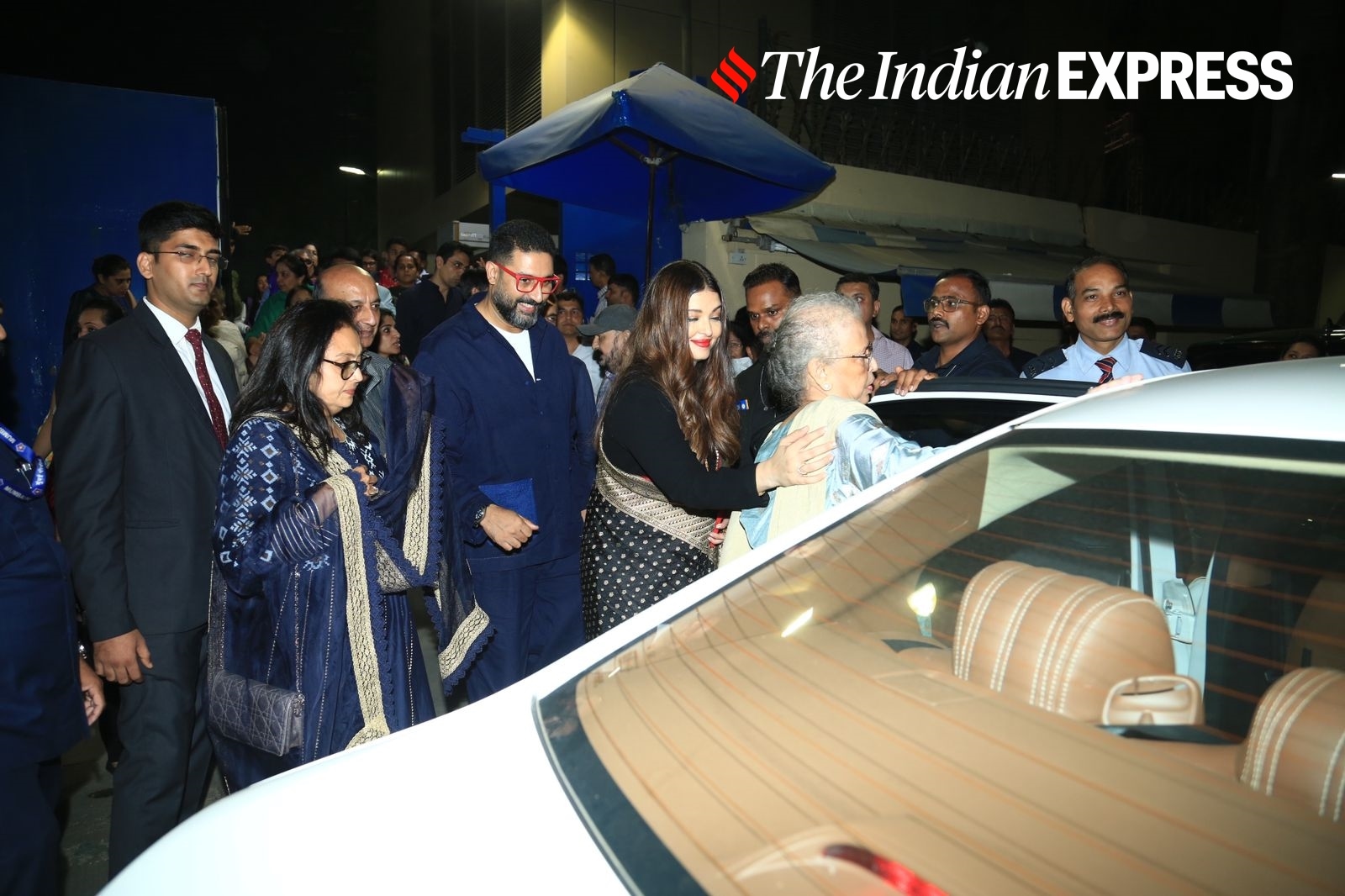 Aishwarya Rai, Abhishek Bachchan Attend Function At Aaradhya Bachchan’s ...