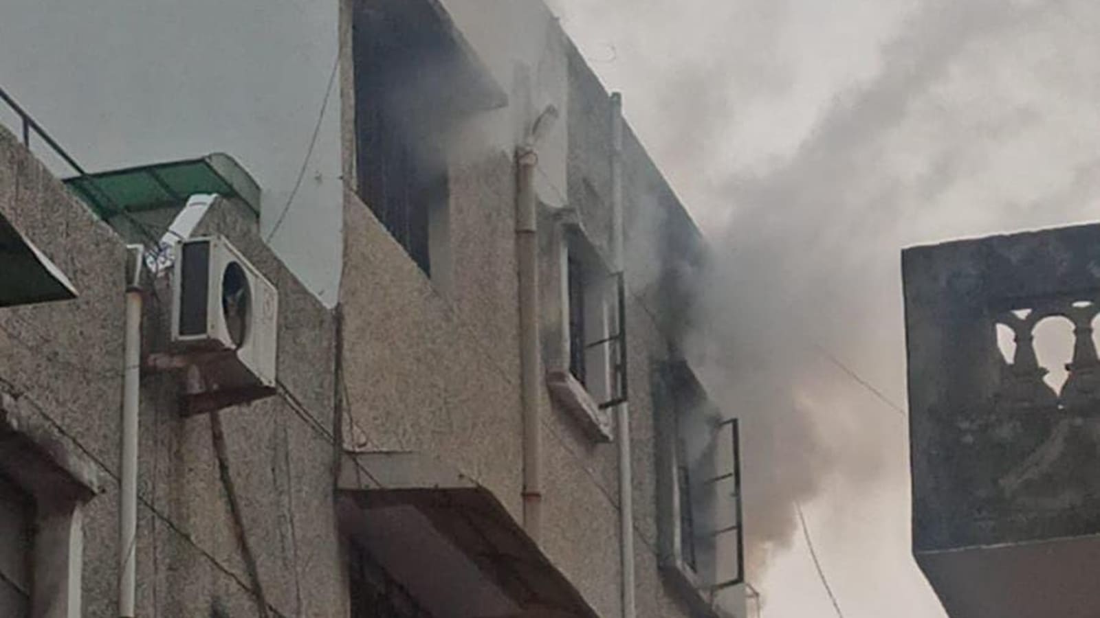 ‘Cylinder blast’ triggers fire in Ahmedabad apartment, 4 injured ...