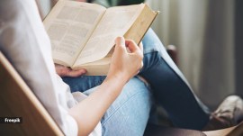 New Year Self-Reflection Books, Personal Growth Reading List, Positive Mindset Inspirations