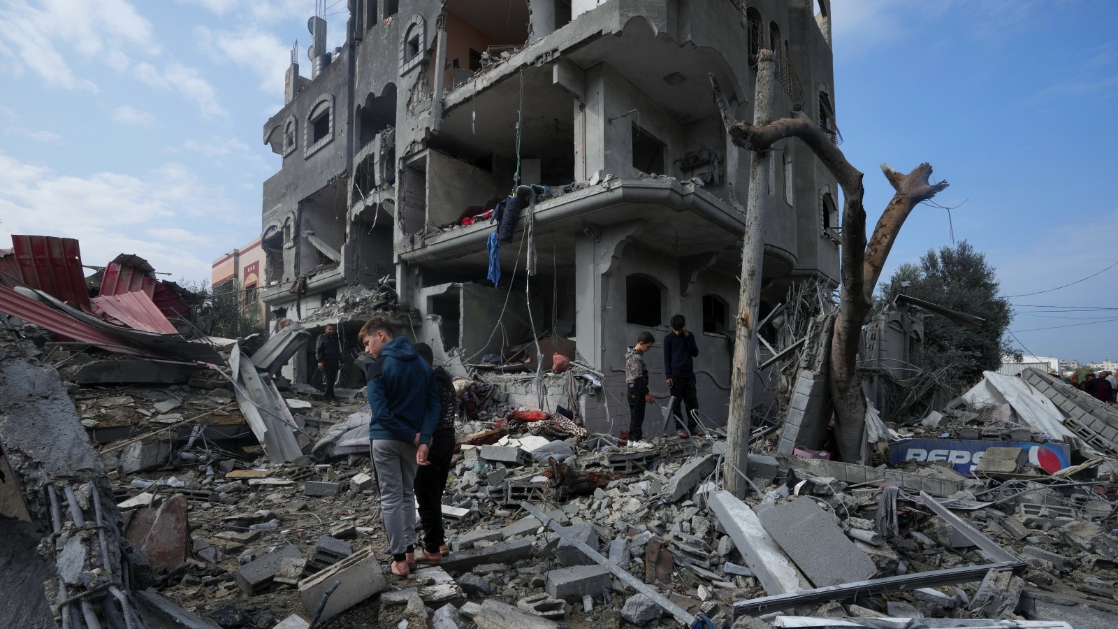 Israeli attacks in Gaza add to heavy Palestinian toll in war on Hamas ...