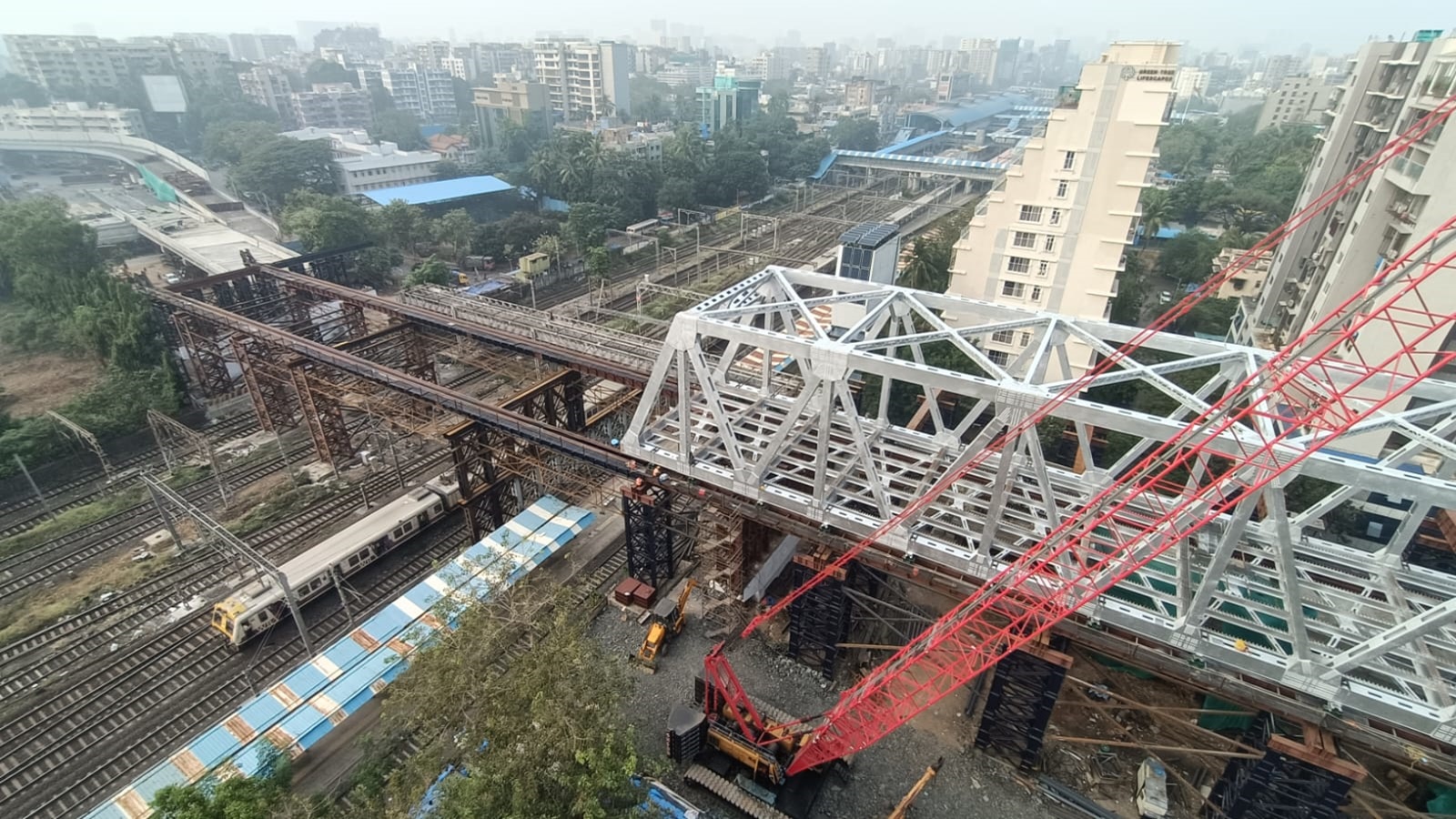 BMC completes successful trial run of Gokhale Bridge girders in Mumbai