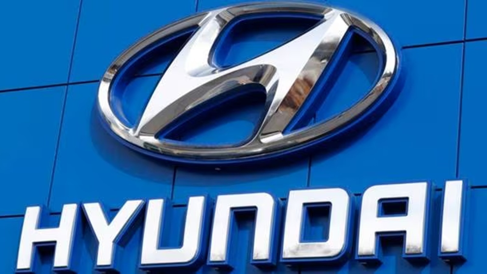 i10 car’s tyre, rim gets detached in a month of purchase, Delhi