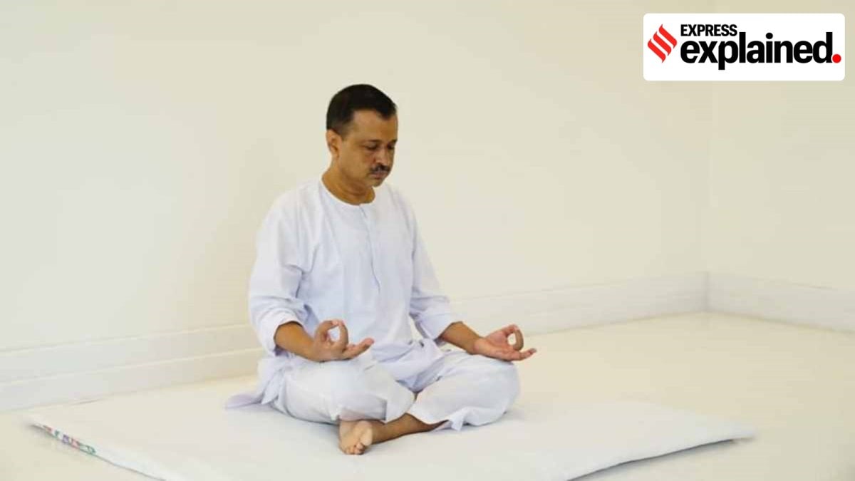 kejriwal meditating