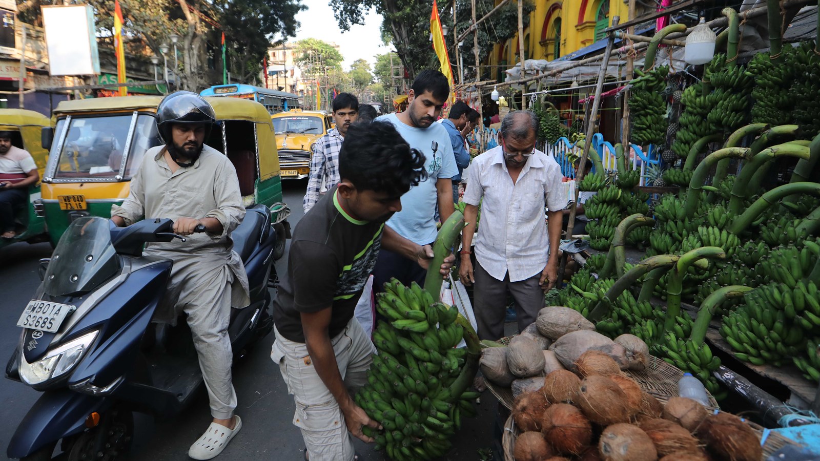 India’s Current Account Deficit Declines Sharply To 1% Of GDP In July ...