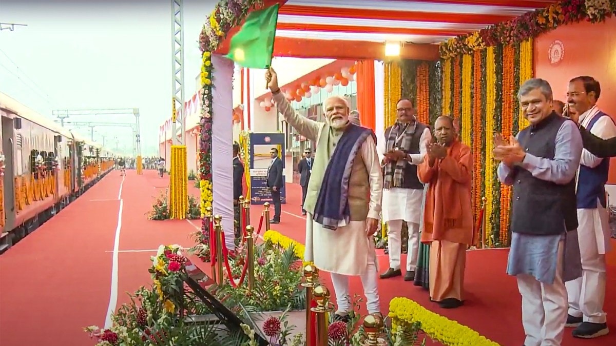 PM narendra modi inaugurates Ayodhya Dham Station