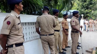 Police complaint filed after 30 persons duped on pretext of restaurant reservations
