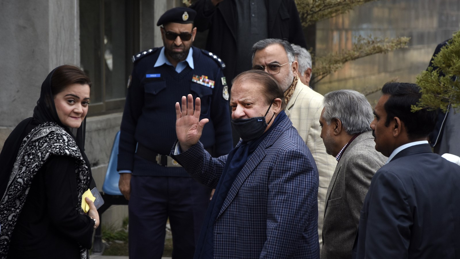 Pakistan Court Acquits Nawaz Sharif In Al-Azizia Corruption Case ...