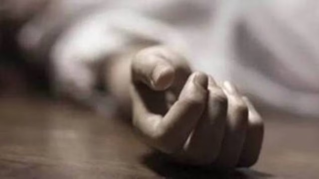 delhi man accused of molestation jumps out of car