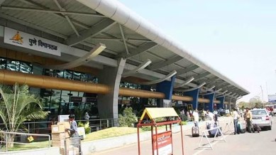 Pune Airport Delhi fog flights delayed