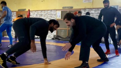 congress wrestlers protest