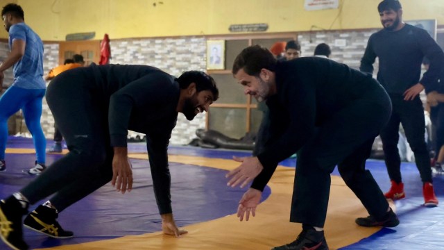 congress wrestlers protest