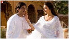 Shah Rukh Khan and Anushka Sharma in a still from Rab Ne Bana Di Jodi.
