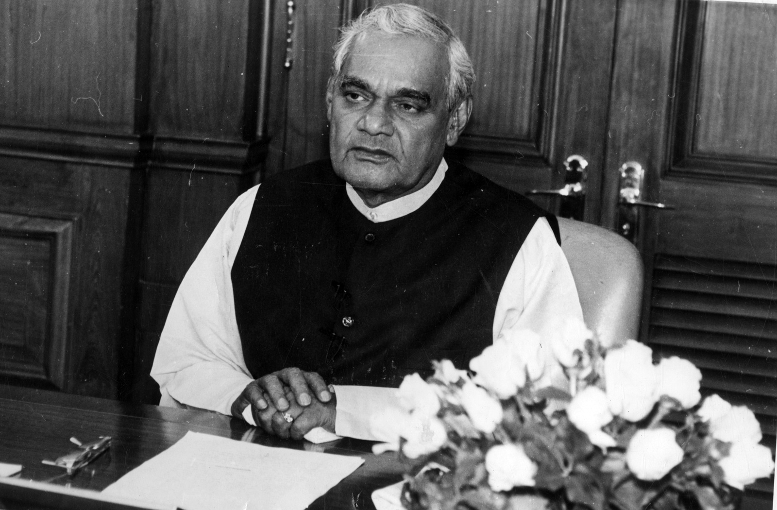 Atal Bihari Vajpayee How Former Pm Straddled An Ideological Divide To