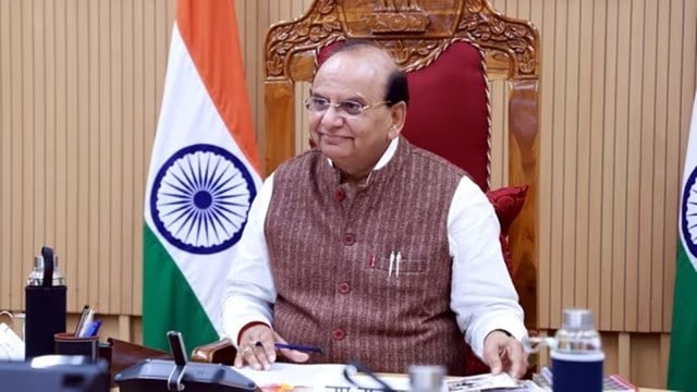delhi lg vk saxena
