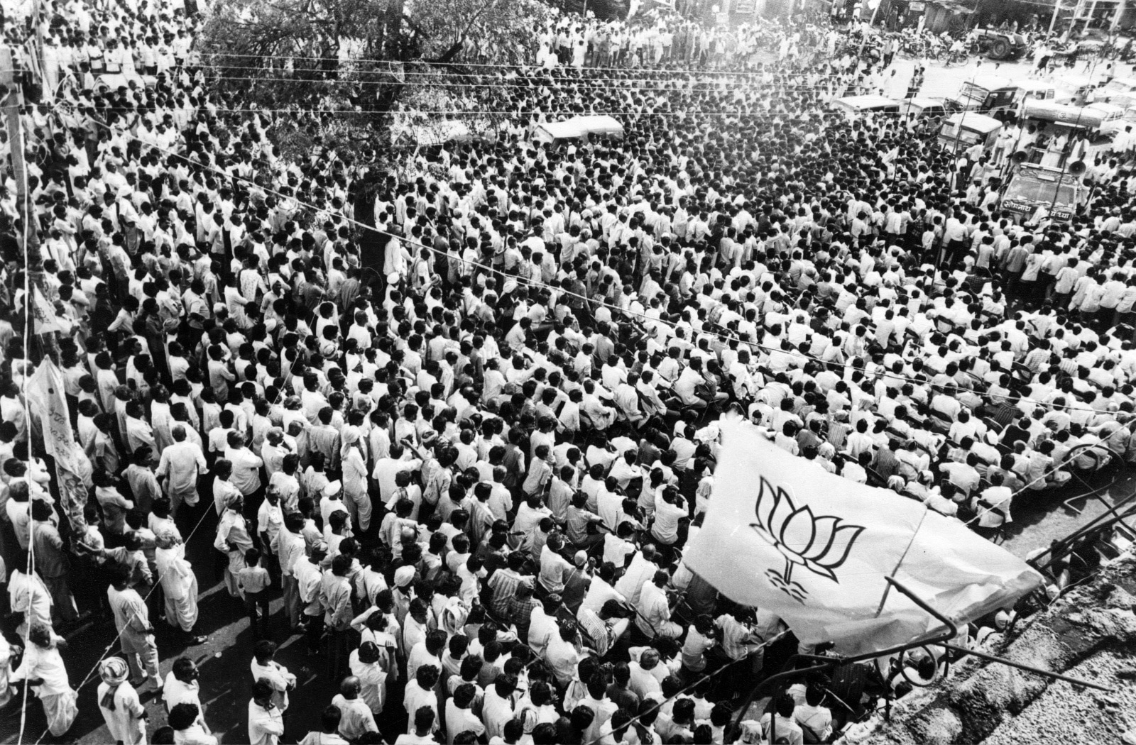 The crowds during Advani’s Somnath to Ayodhya Rath Yatra. Express Archive
