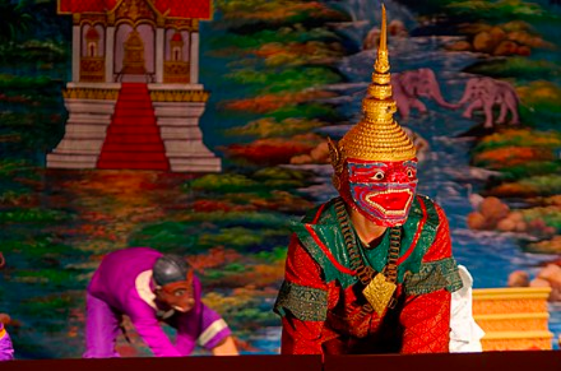 A performance of Phra Lak Phra Ram