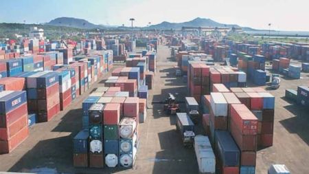 DRI seizes foreign cigarettes worth Rs 10 crore from cargo containers