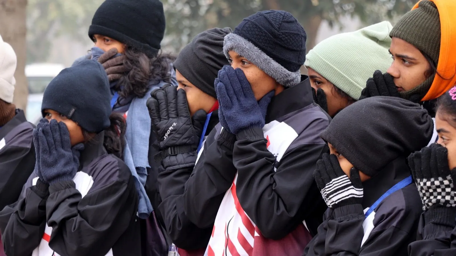 Cold Wave Delhi Punjab Lucknow schools to remain closed for