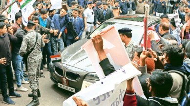 C V Ananda Bose, Governor Bose ‘shown black flags’, Calcutta university, Kolkata news, WEst Bengal news, India news, Indian express, Indian express India news, Indian express India