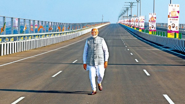 Narendra Modi, Atal Setu, inauguration d'Atal Setu, Mumbai Atal Setu, Mumbai Trans Harbour Link, actualités de Mumbai, Mumbai, actualités du Maharashtra, actualités Indian Express