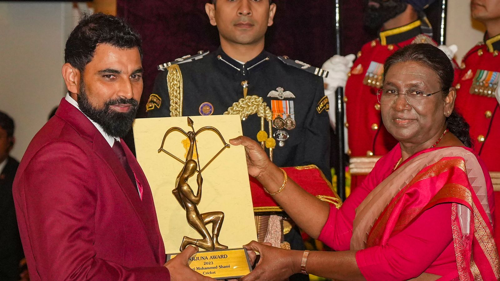 WATCH Mohammed Shami receives Arjuna Award from President Droupadi