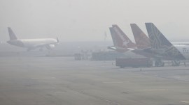 Delhi air pollution, delhi airport runway fogg, delhi IGI airport, DIAL, aviation ministry, fog-related delays, delhi flght delays, delhi airport news, indian express news
