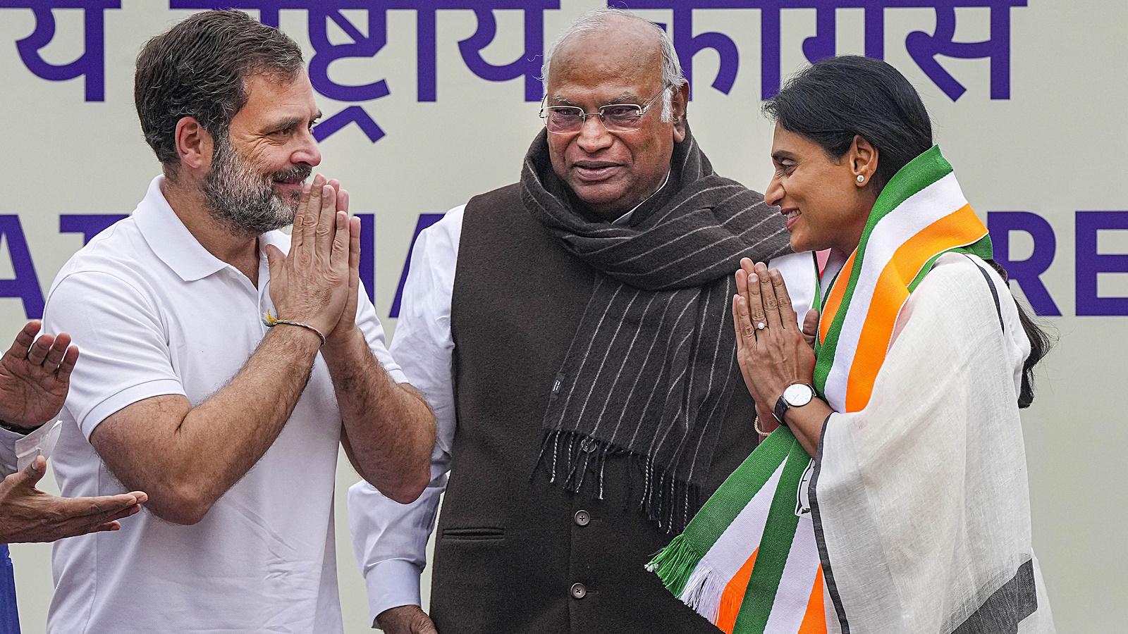 Andhra CM Jagan’s Sister Y S Sharmila Joins Congress Ahead Of Lok Sabha ...