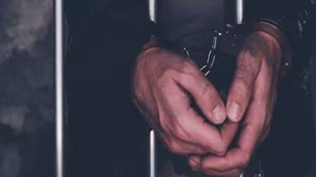 indian origin couple arrested drug smuggling