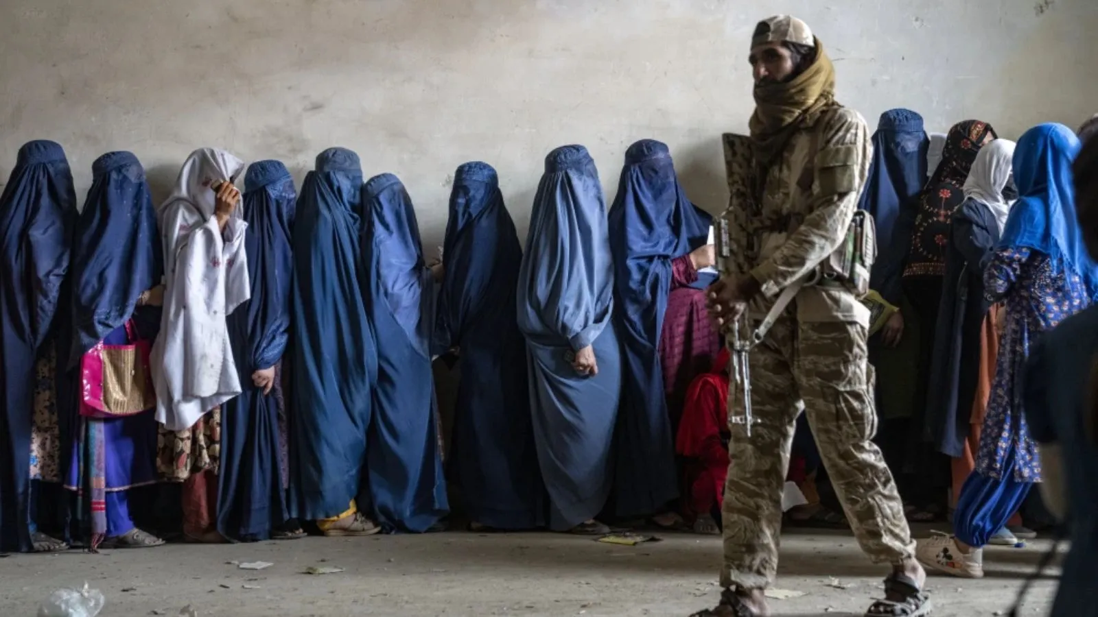 Taliban Enforcing Restrictions On Single And Unaccompanied Afghan Women ...