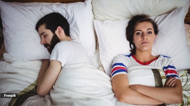 marriage boredom signs, reignite marriage spark, recognizing relationship boredom, signs of marriage monotony