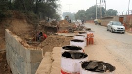 Road towards Chandigarh Railway station