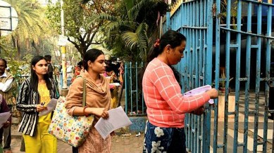 Candidates will not be allowed to carry any eatables inside the centre