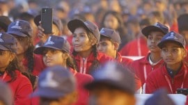 delhi tribes delhi pollution, delhi air pollution, dilli darshan, Tribal students Dilli darshan, Tamil Nadu students, republic day parade, freezing Delhi winter, delhi winter season, delhi pollution news, indian express news