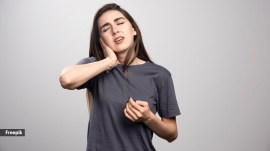 Here are 8 ways to stay protected from ear pain in winter