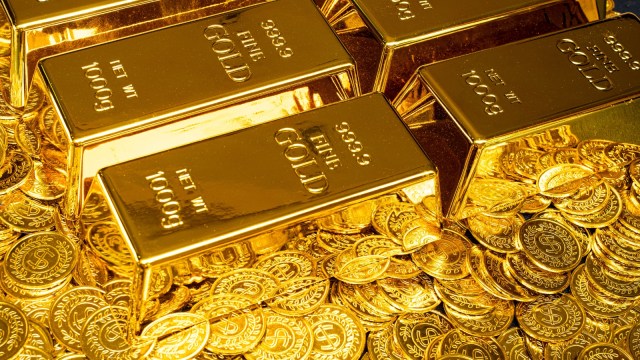 the Finance Ministry on Tuesday raised import duty on gold and silver findings and coins of precious metals to 15 per cent.