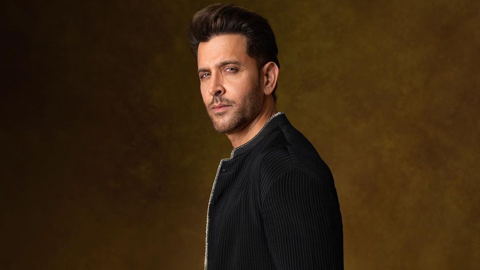 Hrithik Roshan started smoking to celebrate perfect body shots in ...
