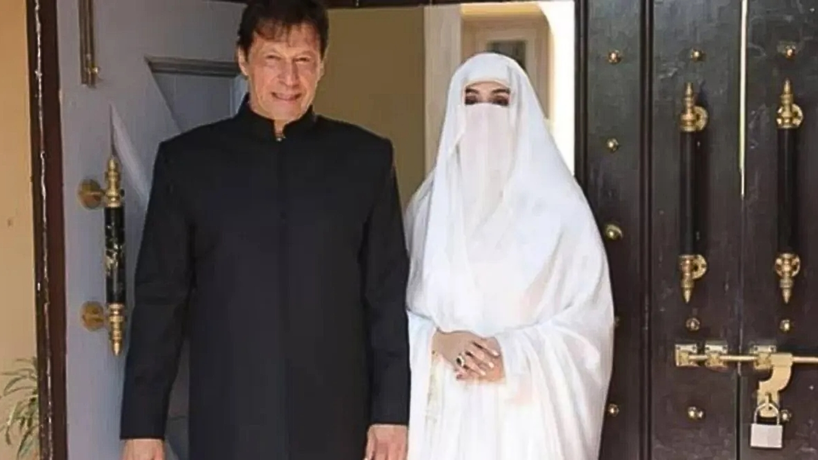 Imran Khan, Wife Bushra Bibi Sentenced To 14 Years In Toshakhana Case ...