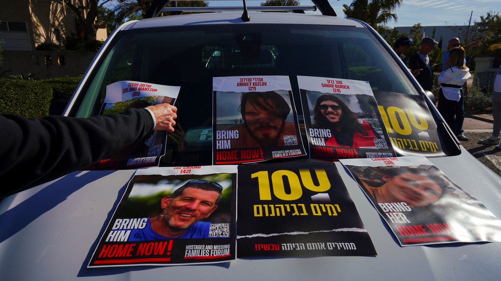 Hostage Families Protest Outside Netanyahu’s Home, Ramping Up Pressure ...