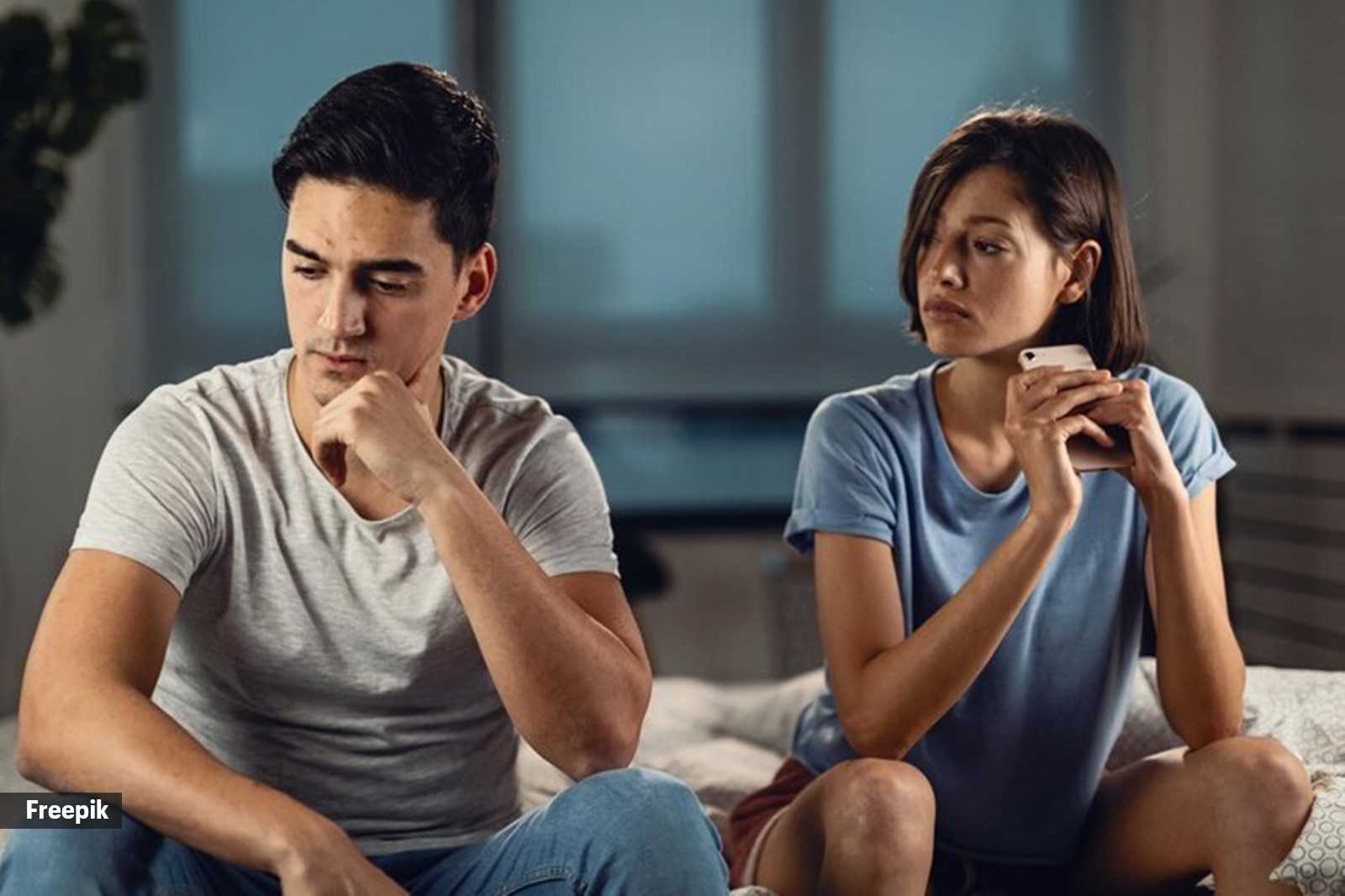 marriage boredom signs,reignite marriage spark, recognizing relationship boredom, signs of marriage monotony
